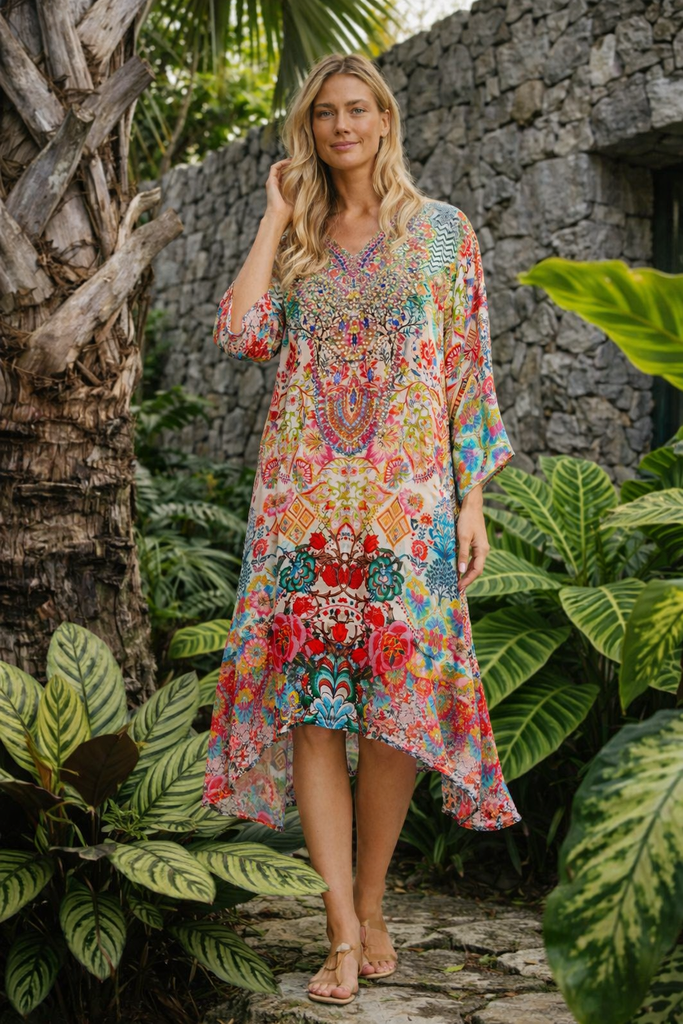 25013-1991  La Moda Clothing