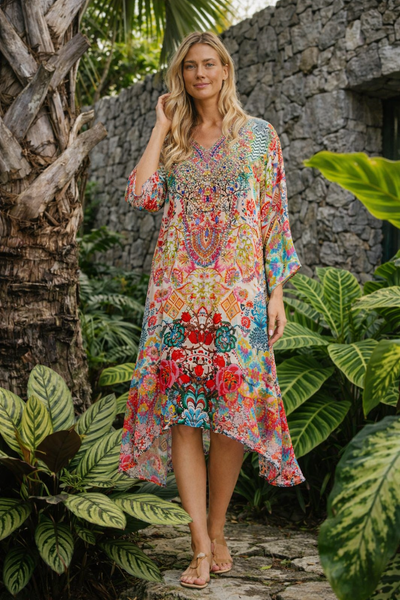 25013-1991  La Moda Clothing