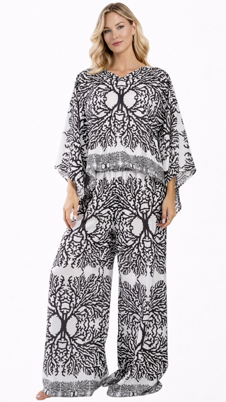 Black & White Resort Wear Set – Luxury Vacation Outfit | Club Moda  La Moda Clothing