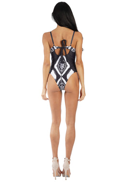 Wholesale Black & White Cut-Out One Piece Swimsuit | Boutique Resort Swimwear Supplier  La Moda Clothing